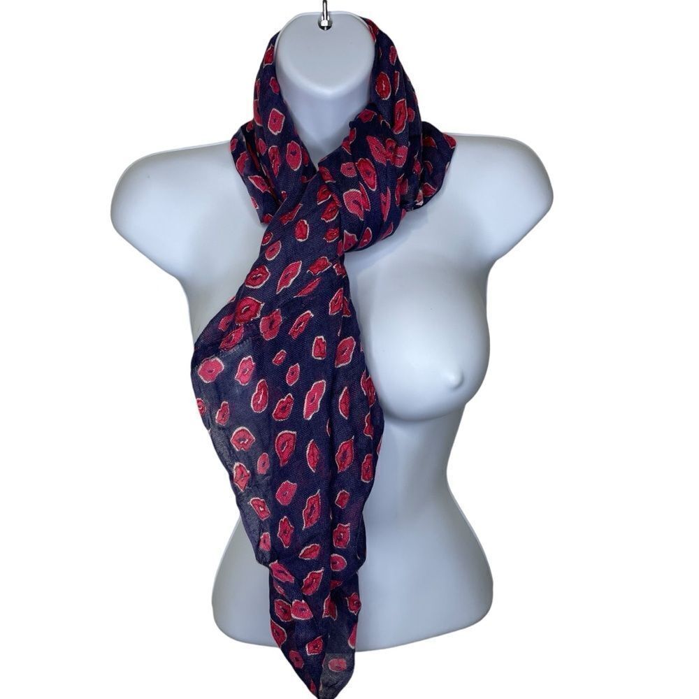 Lilly Pulitzer Infinity Scoop Scarf Blue With Red Lips